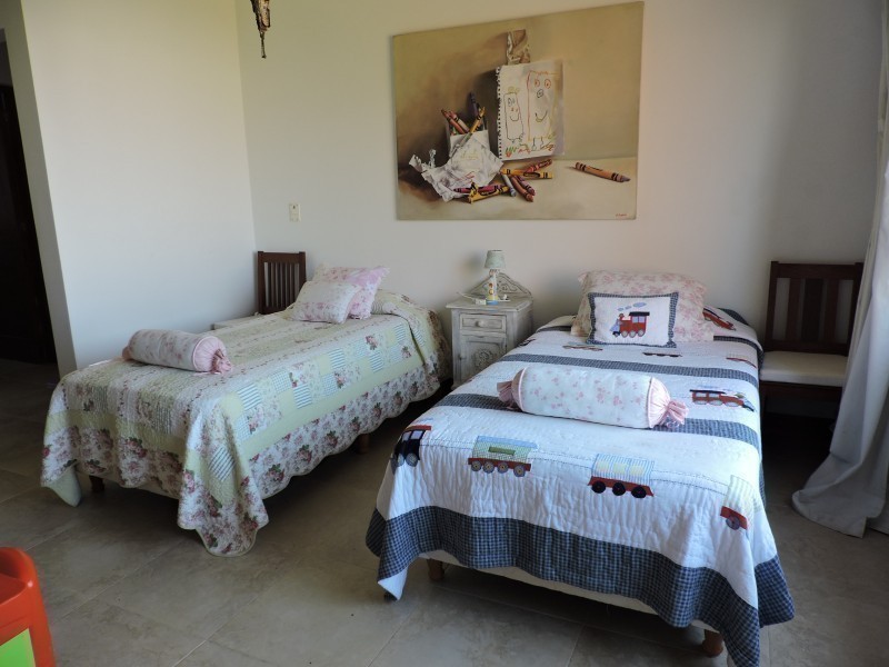 Casa en Montoya de 4 dormitorios